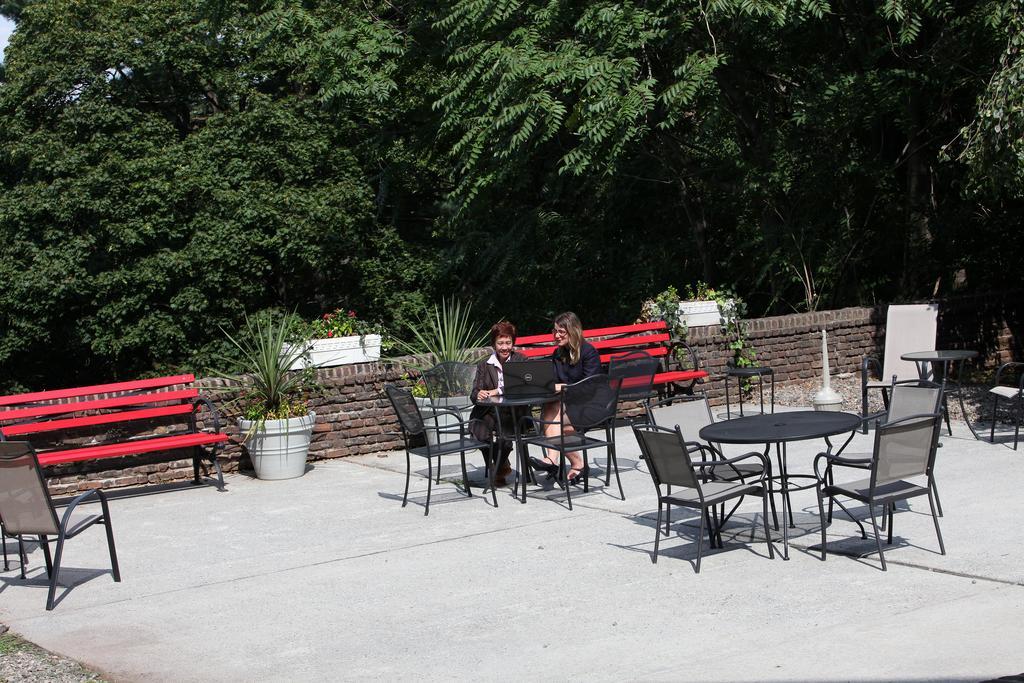 Rutgers University Inn And Conference Center นิวบรันสวิก ภายนอก รูปภาพ